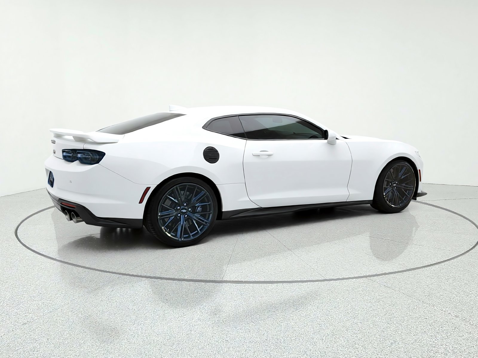Used 2019 Chevrolet Camaro ZL1 RWD image 8