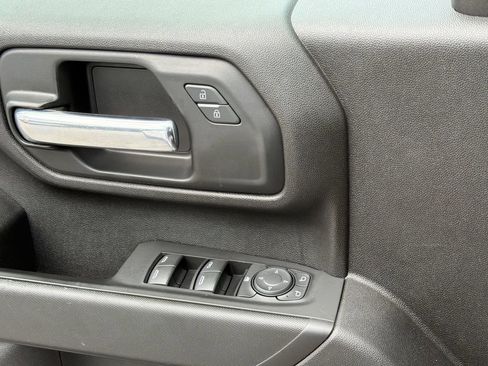 Used 2024 Chevrolet Silverado 2500 Custom w/ Custom Convenience Package AWD/4WD image 28