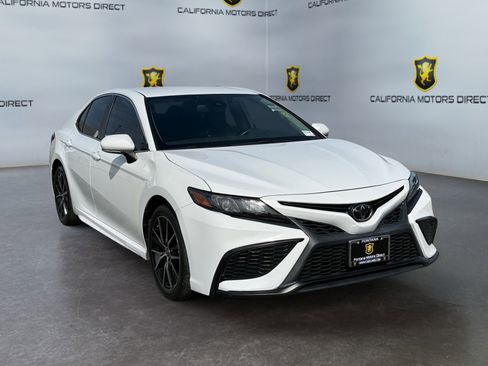 Used 2023 Toyota Camry SE w/ Convenience Package FWD image 7