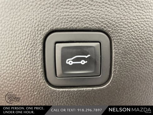 Used 2018 Buick Enclave Avenir w/ Avenir Technology Package image 46