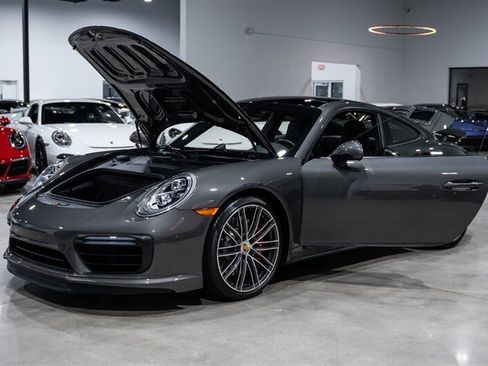 Used 2017 Porsche 911 Turbo AWD/4WD image 32