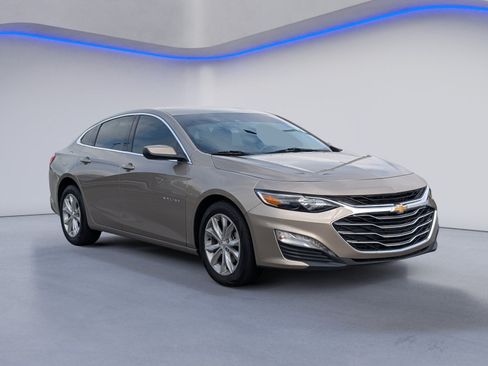 Used 2025 Chevrolet Malibu LT FWD image 5