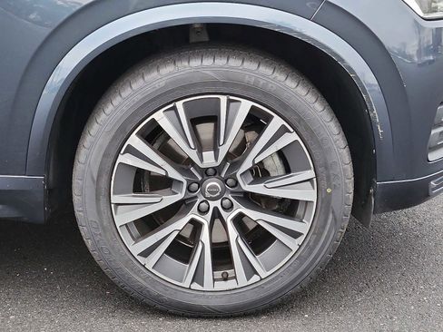 Used 2021 Volvo XC90 T5 Momentum w/ Climate Package image 8