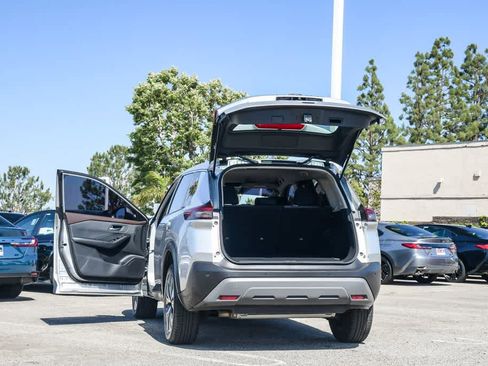 Used 2023 Nissan Rogue SV FWD image 27