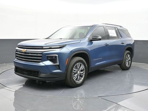 New 2026 Chevrolet Traverse LT w/ Driver Confidence Package image 4