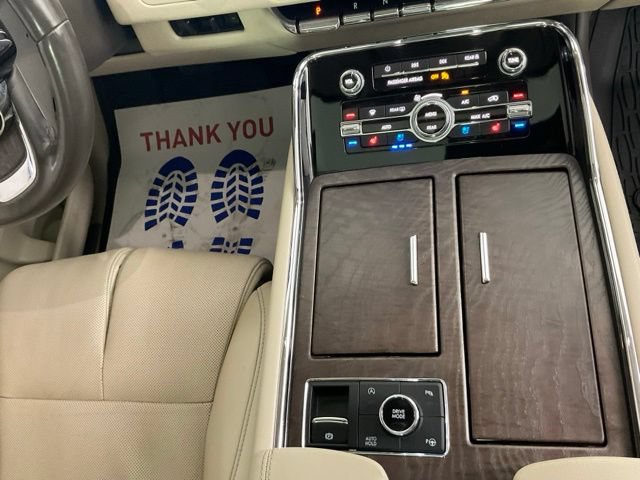 Used 2021 Lincoln Navigator L Reserve w/ Luxury Package AWD/4WD image 21