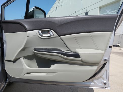 Used 2012 Honda Civic EX-L image 25