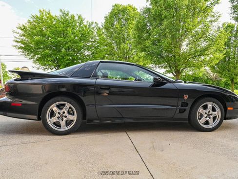 Used 2002 Pontiac Firebird Trans Am RWD image 9
