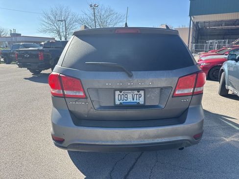 Used 2013 Dodge Journey SXT image 4