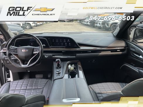 Certified 2024 Cadillac Escalade Sport Platinum w/ Heavy-Duty Trailer Package AWD/4WD image 31