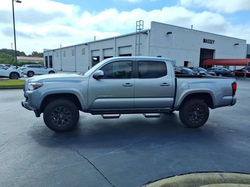Used 2023 Toyota Tacoma SR5 w/ Technology Package AWD/4WD image 6