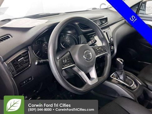 Used 2019 Nissan Rogue Sport S AWD/4WD image 3