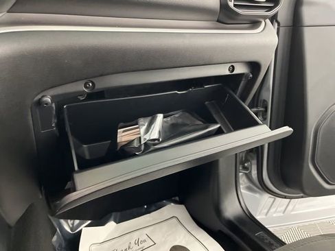 Used 2022 Ford Explorer XLT image 34