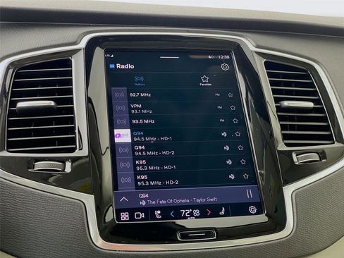 Used 2023 Volvo XC90 B6 Plus w/ Protection Package image 20