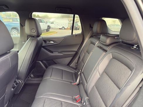 New 2026 Chevrolet Equinox LT w/ Convenience Package II FWD image 13