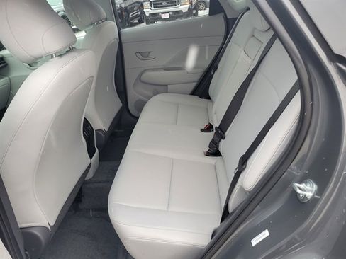 Used 2025 Hyundai Kona SEL image 9