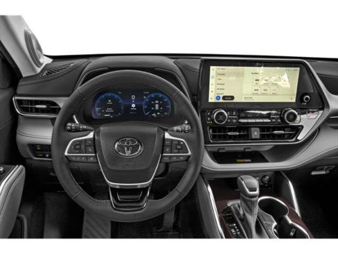 Used 2023 Toyota Highlander XLE AWD/4WD image 7