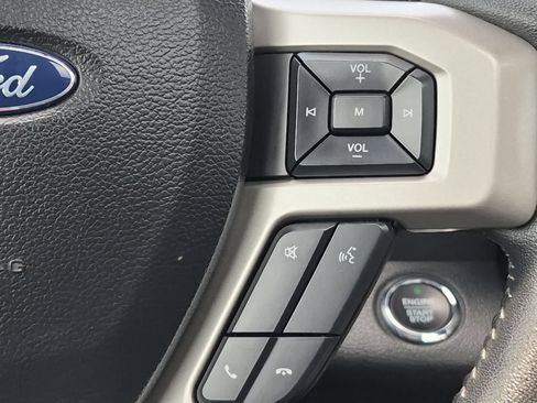 Used 2018 Ford F150 Lariat w/ Equipment Group 502A Luxury AWD/4WD image 26