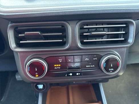 Used 2023 Ford Maverick Lariat FWD image 15