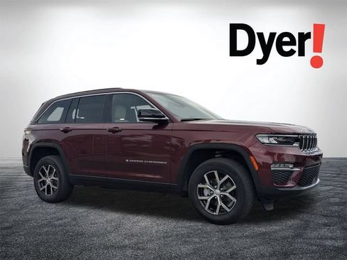 Used 2025 Jeep Grand Cherokee Limited RWD image 1