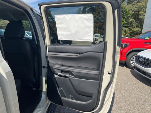 New 2025 Ford Ranger Lariat w/ Black Appearance Package image 15