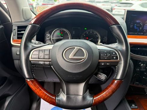 Used 2017 Lexus LX 570 4WD image 15