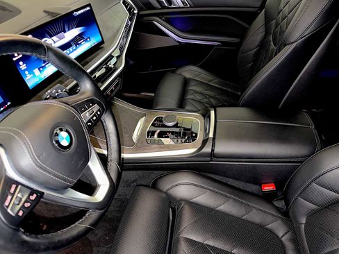 Certified 2024 BMW X5 xDrive40i w/ Premium Package AWD/4WD image 19