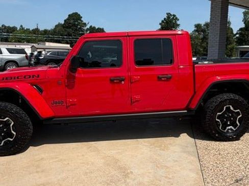 Used 2021 Jeep Gladiator Rubicon AWD/4WD image 4