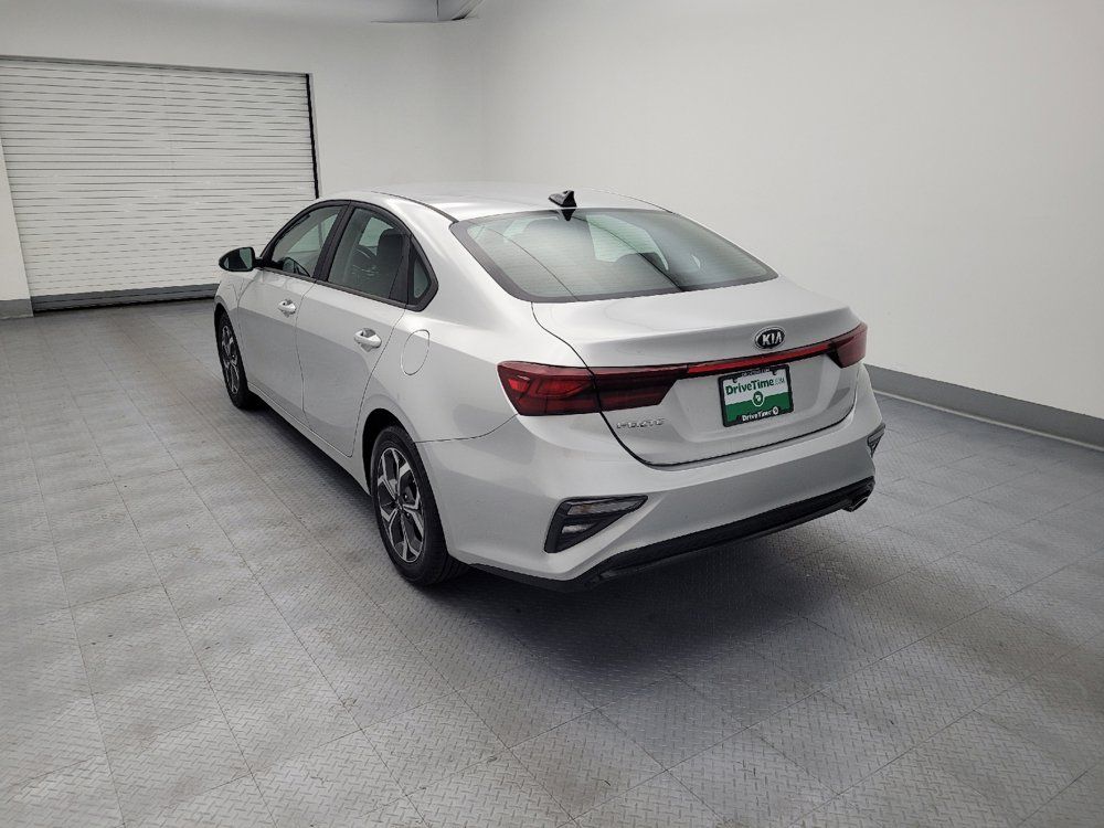 Used 2019 Kia Forte LXS FWD image 5