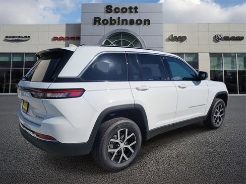 New 2025 Jeep Grand Cherokee Limited image 4