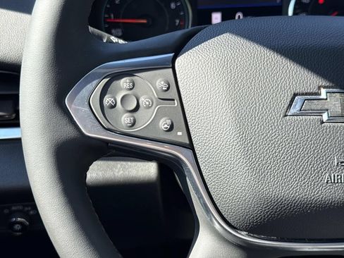 Used 2023 Chevrolet Traverse RS AWD/4WD image 11