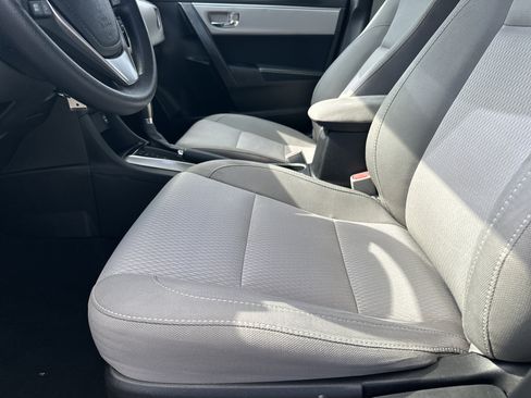 Used 2015 Toyota Corolla LE image 10