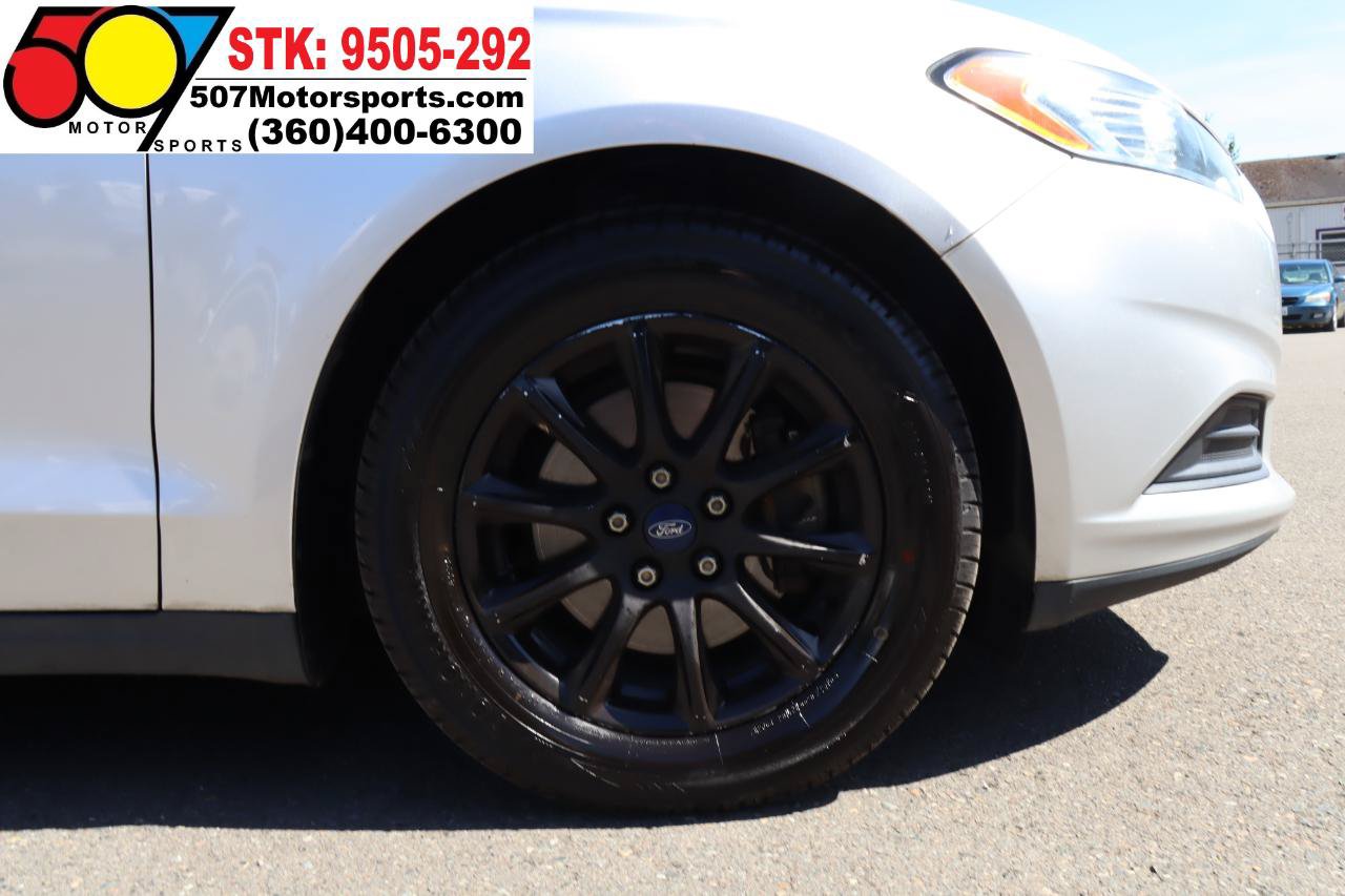 Used 2015 Ford Fusion S FWD image 23