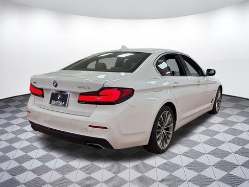 Certified 2023 BMW 530e xDrive w/ Premium Package image 9