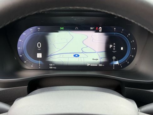 Certified 2025 Volvo XC40 B5 Core image 20