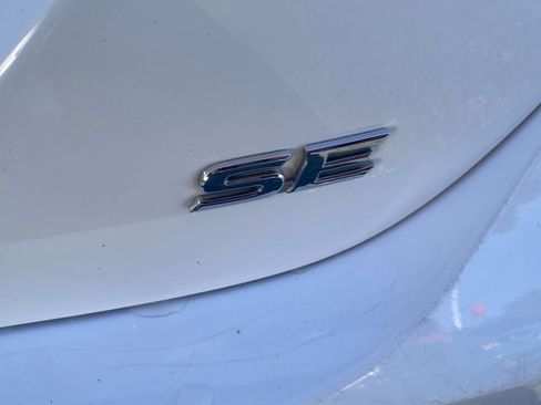 Used 2024 Toyota Camry SE image 14