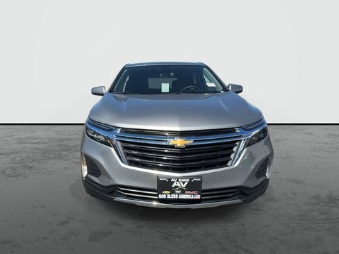 Used 2024 Chevrolet Equinox LT image 3