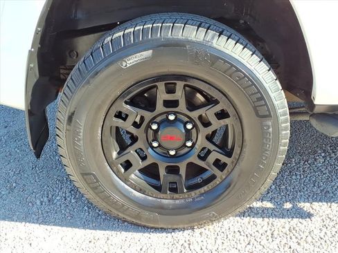 Used 2019 Toyota 4Runner TRD Off-Road Premium image 11