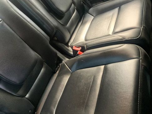 Used 2017 Ford Explorer XLT w/ Equipment Group 202A FWD image 19