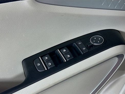 Used 2023 Kia Soul LX image 22