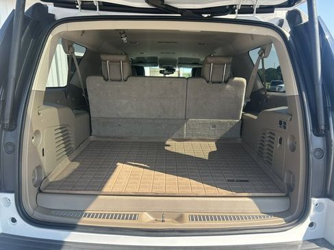 Used 2016 GMC Yukon XL SLT RWD image 9