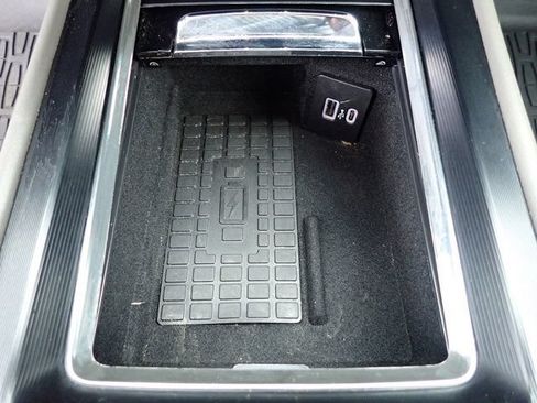 Used 2024 Lincoln Corsair AWD w/ Equipment Group 101A image 26