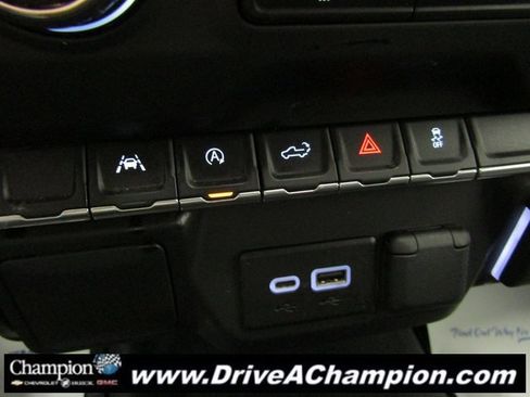 Certified 2024 Chevrolet Silverado 1500 Custom image 31