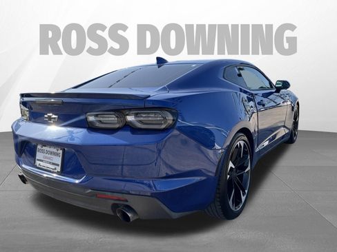 Used 2021 Chevrolet Camaro LT w/ RS Package RWD image 4