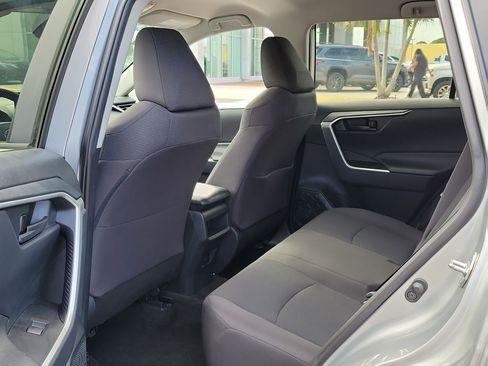 Certified 2019 Toyota RAV4 LE FWD image 14