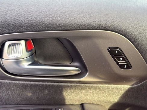 New 2026 Chrysler Pacifica Select image 15