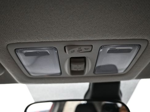 Certified 2023 Hyundai Venue SEL FWD image 17