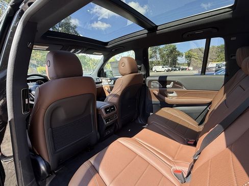 New 2026 Mercedes-Benz GLS 450 4MATIC image 25