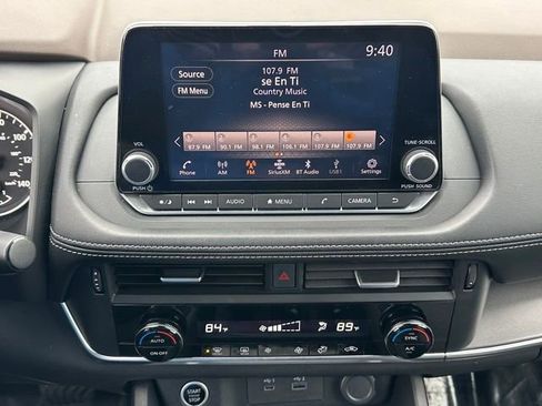 Certified 2023 Nissan Rogue SV image 31