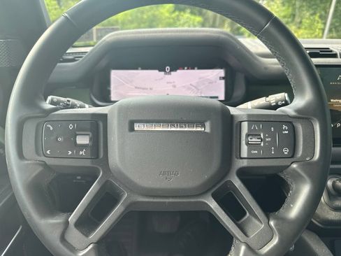 Certified 2023 Land Rover Defender 110 75th Limited Edition AWD/4WD image 13